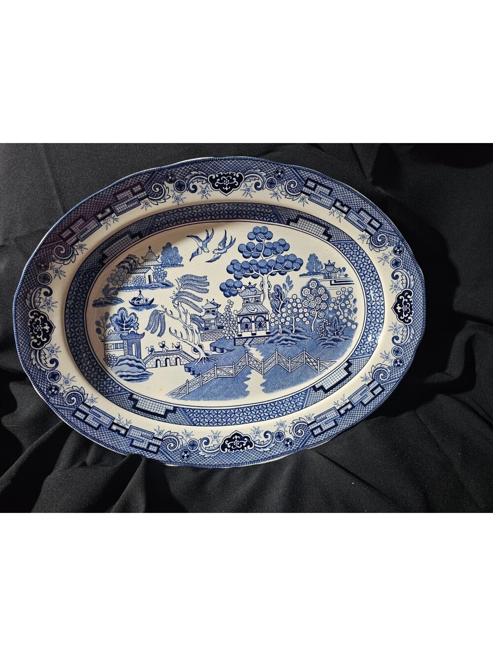 Blue Willow Japan Oval Serving Platter Blue & White Porcelain 18.5X14 Asian